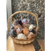 Подарочная корзинка на свадьбу